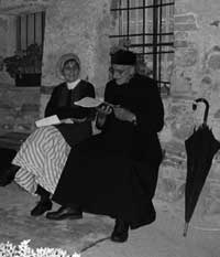 Perpetua (con prete)