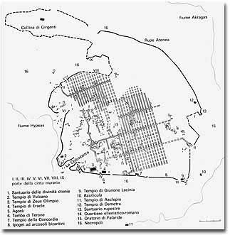Pianta dell'area occupata dall'antica Akragas, tra i fiumi Akragas (nord-est) e Hypsas (sud-ovest)