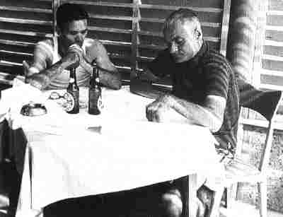 Pasolini in compagnia di Alberto Moravia